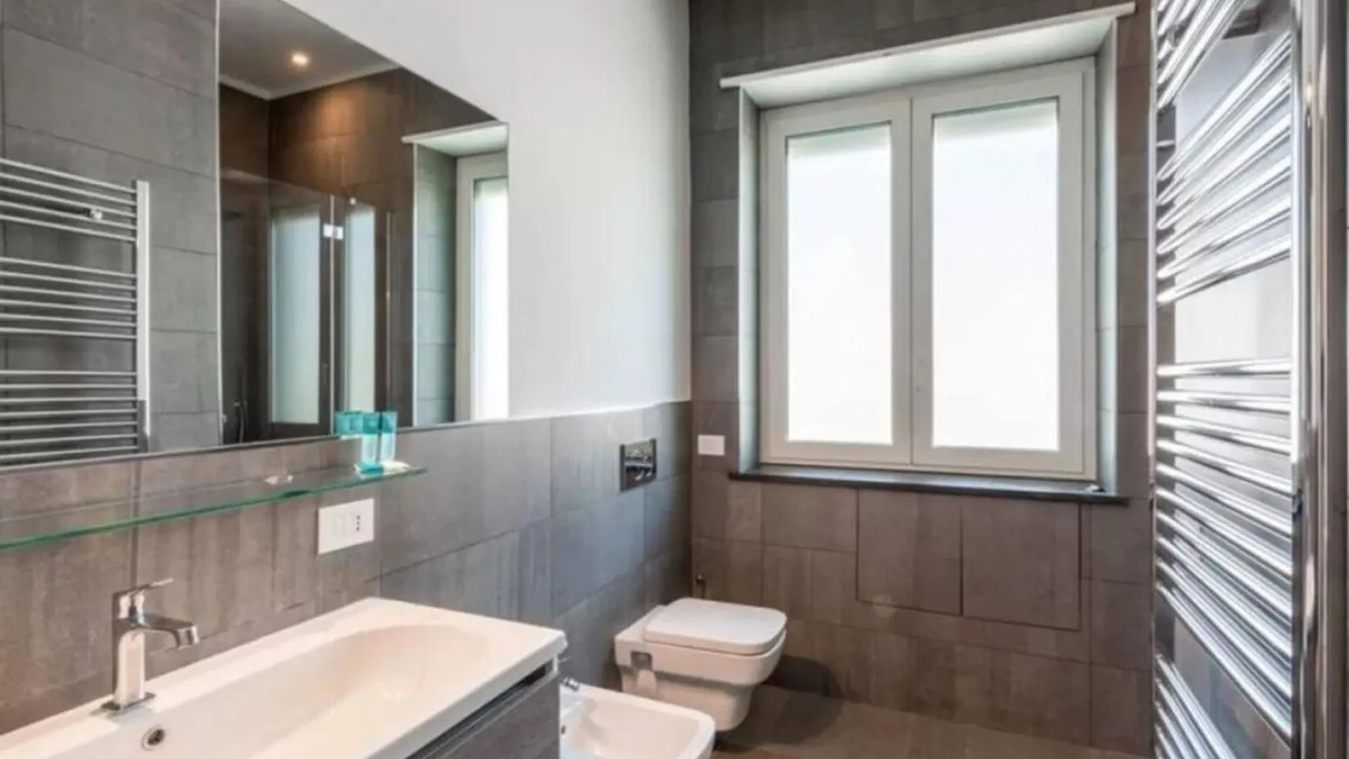 Ampli Apartament De 3-Habitacions A Roma Rome