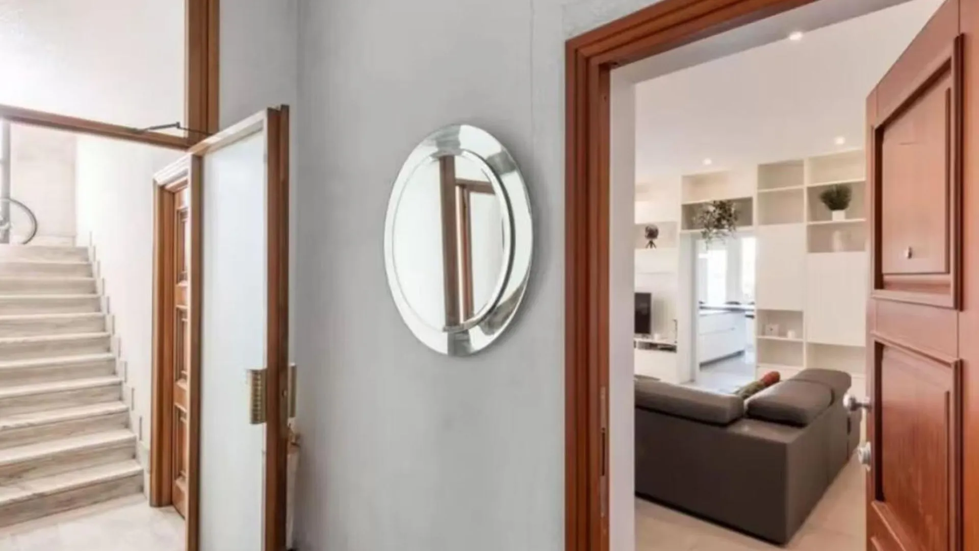 Ampli Apartament De 3-Habitacions A Roma Italy