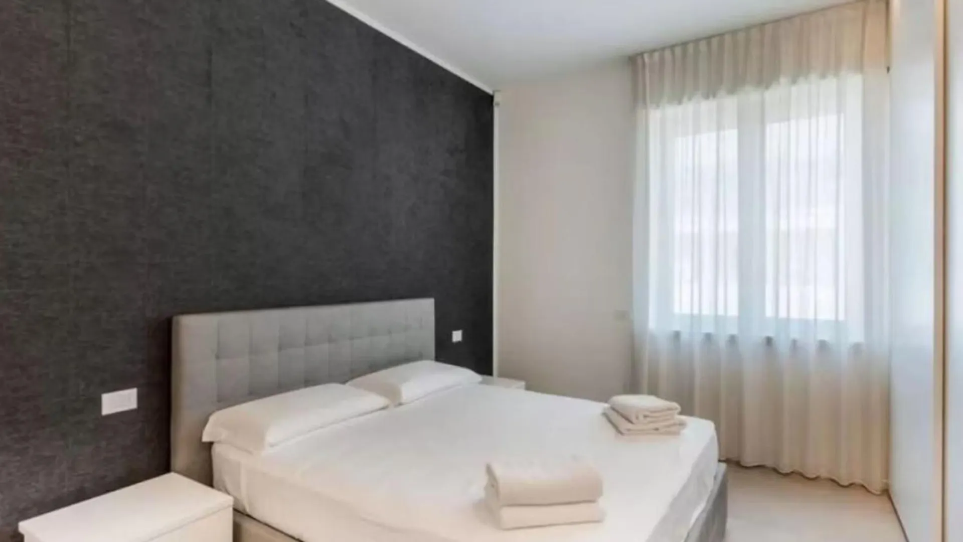 Apartment Ampli Apartament De 3-Habitacions A Roma