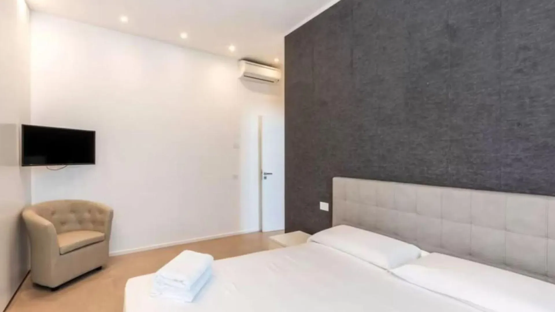 Apartment Ampli Apartament De 3-Habitacions A Roma Italy